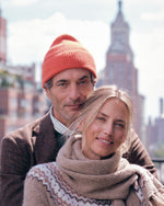 Load image into Gallery viewer, Fine-Gauge Crewneck Sweater in Bottle Cashmere