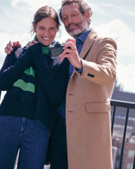 Load image into Gallery viewer, Cashmere Wristwarmer in Navy