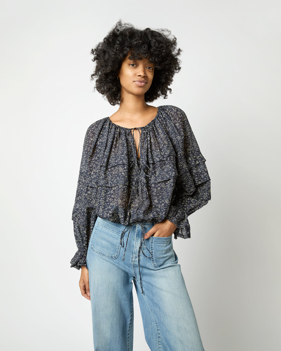 Blouse with holes online in shoulder