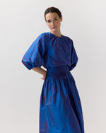 Load image into Gallery viewer, Savannah Top in Wave Iridescent Silk Shantung
