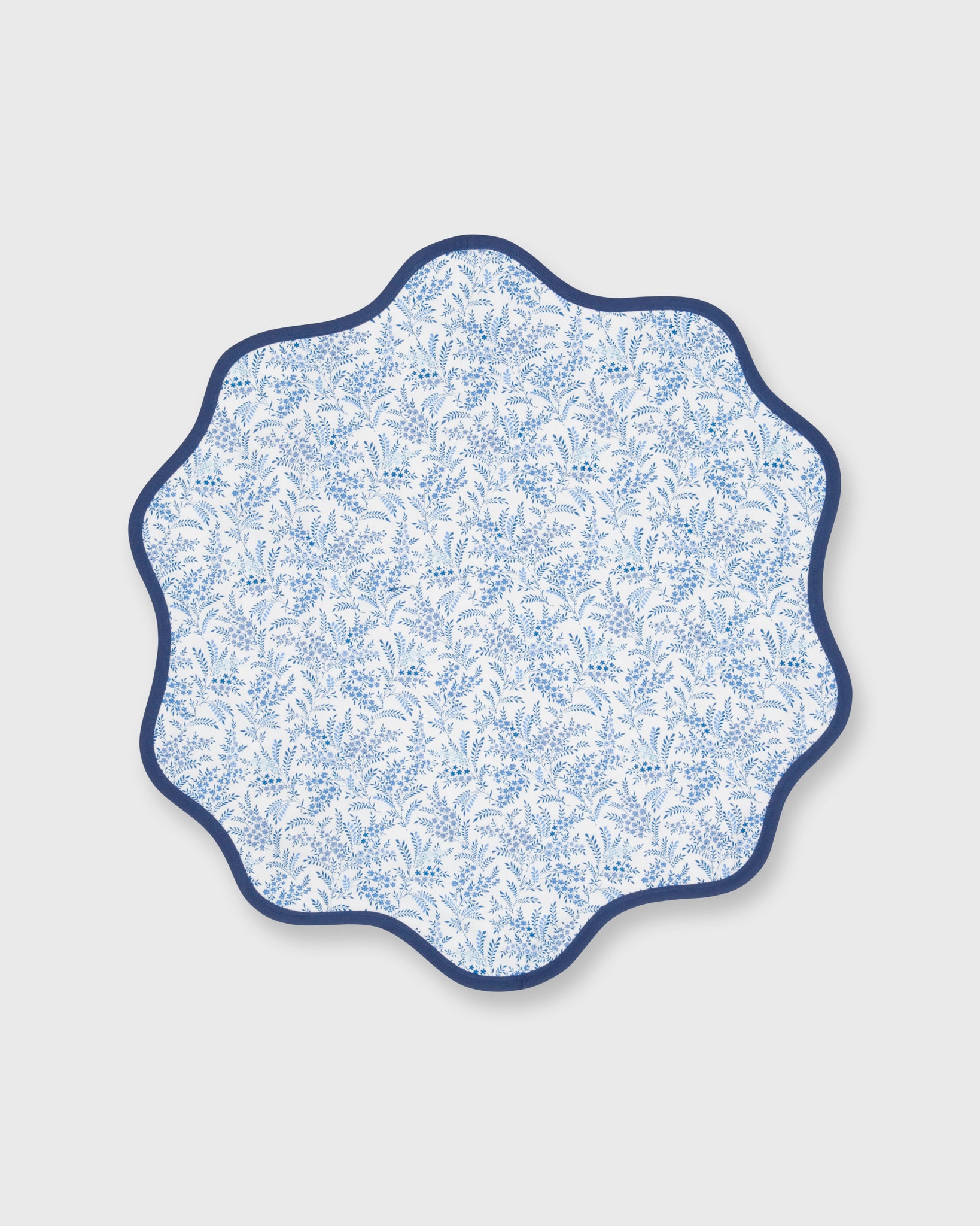 Scallop Edge Placemat in Blue/White Hope Springs Liberty Fabric