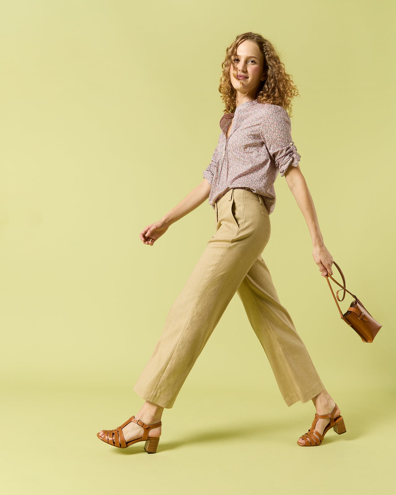 Minnie Cell Phone Bag in Natural Leather