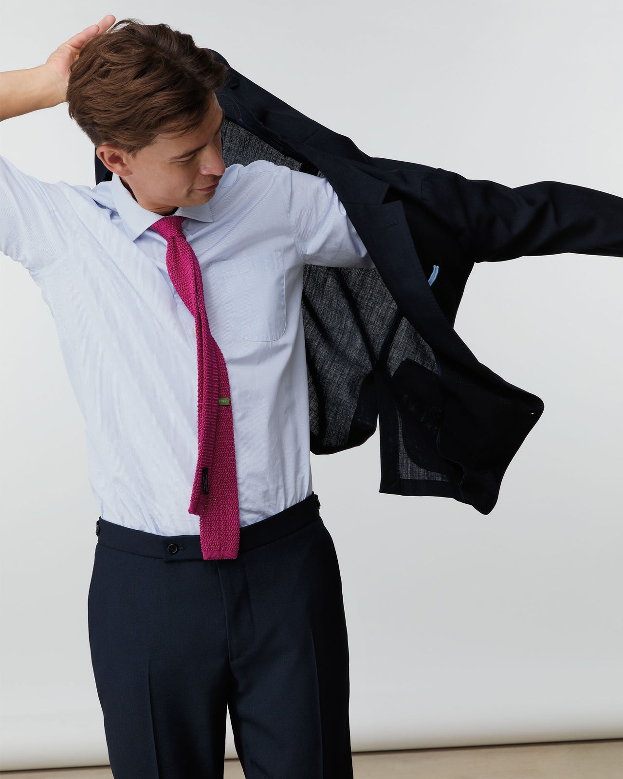 Spread Collar Dress Shirt in Sky Pencil Stripe Poplin