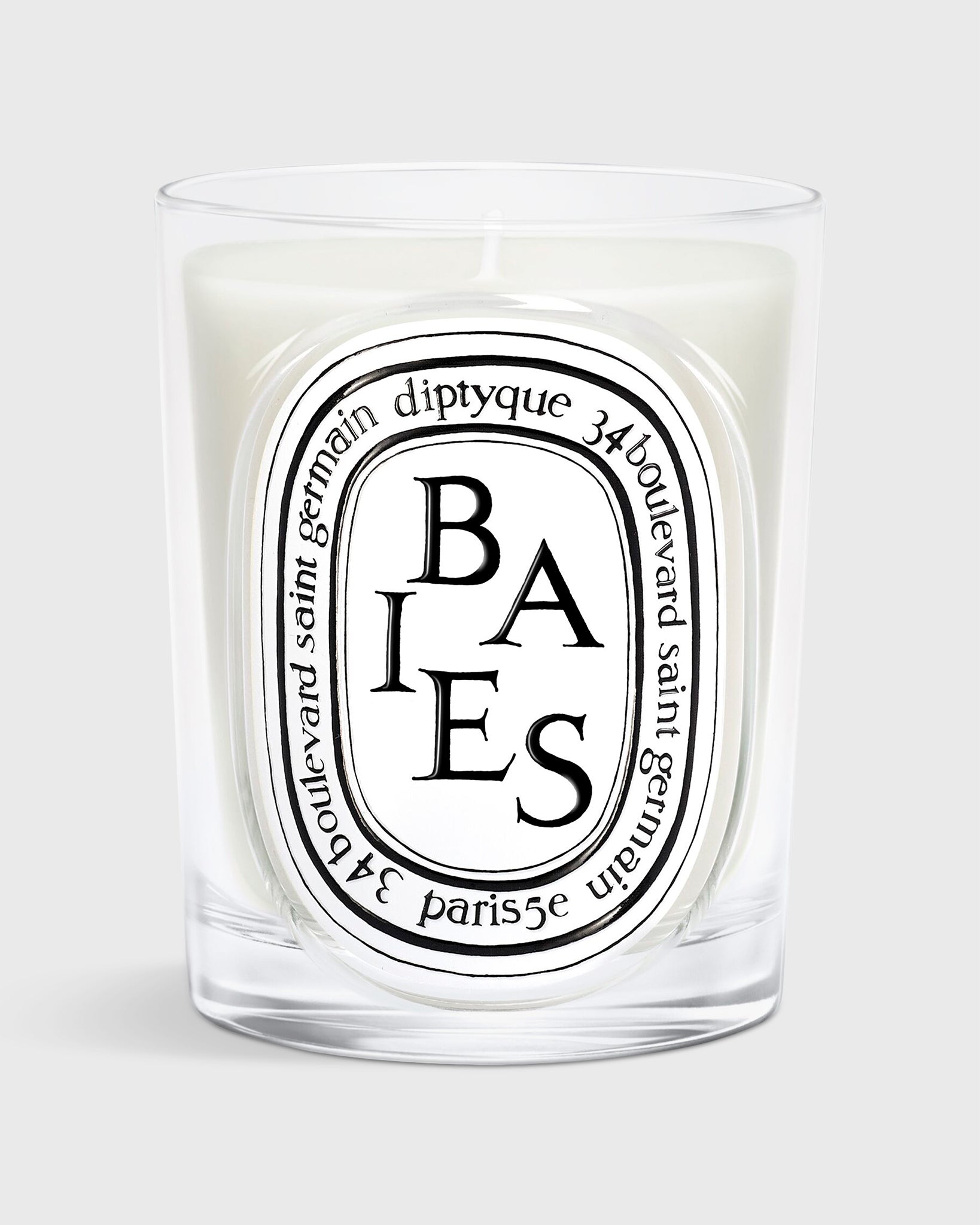 Classic Scented Candle in Baies | Shop Mashburn