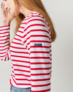 Load image into Gallery viewer, Modern Minquiers Tee in Neige/Tulip Stripe
