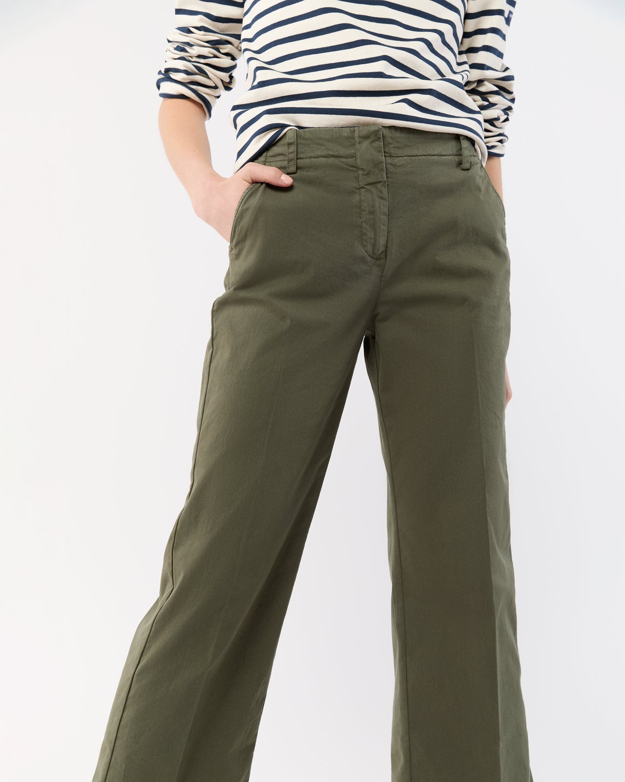 Frankie Cropped Pant in Olive Stretch Twill