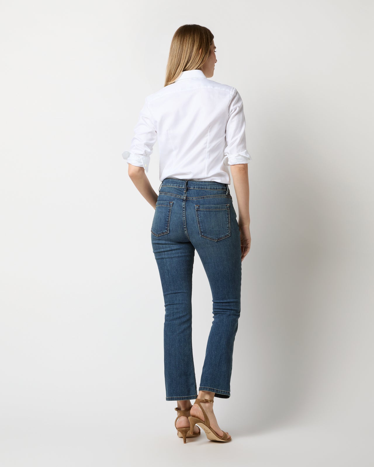 Icon Spread Shirt in White Roxford