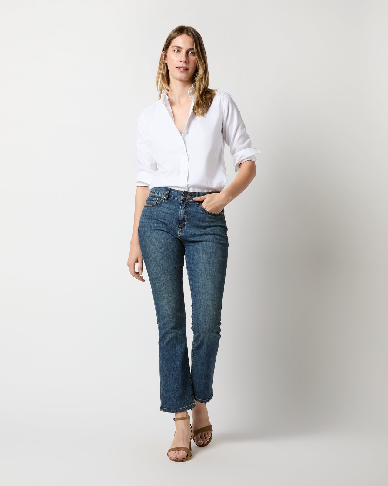 Icon Spread Shirt in White Roxford