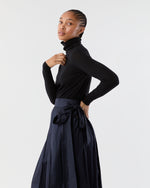 Load image into Gallery viewer, Superfine Funnel-Neck Sweater in Black Cashmere
