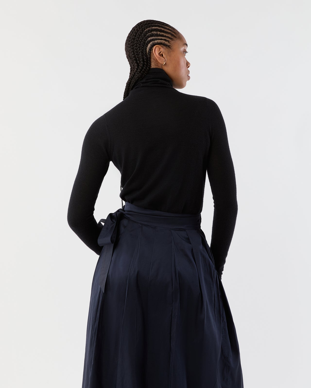 Superfine Funnel-Neck Sweater in Black Cashmere