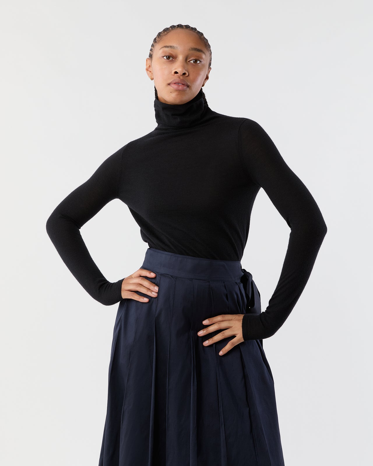 Superfine Funnel-Neck Sweater in Black Cashmere