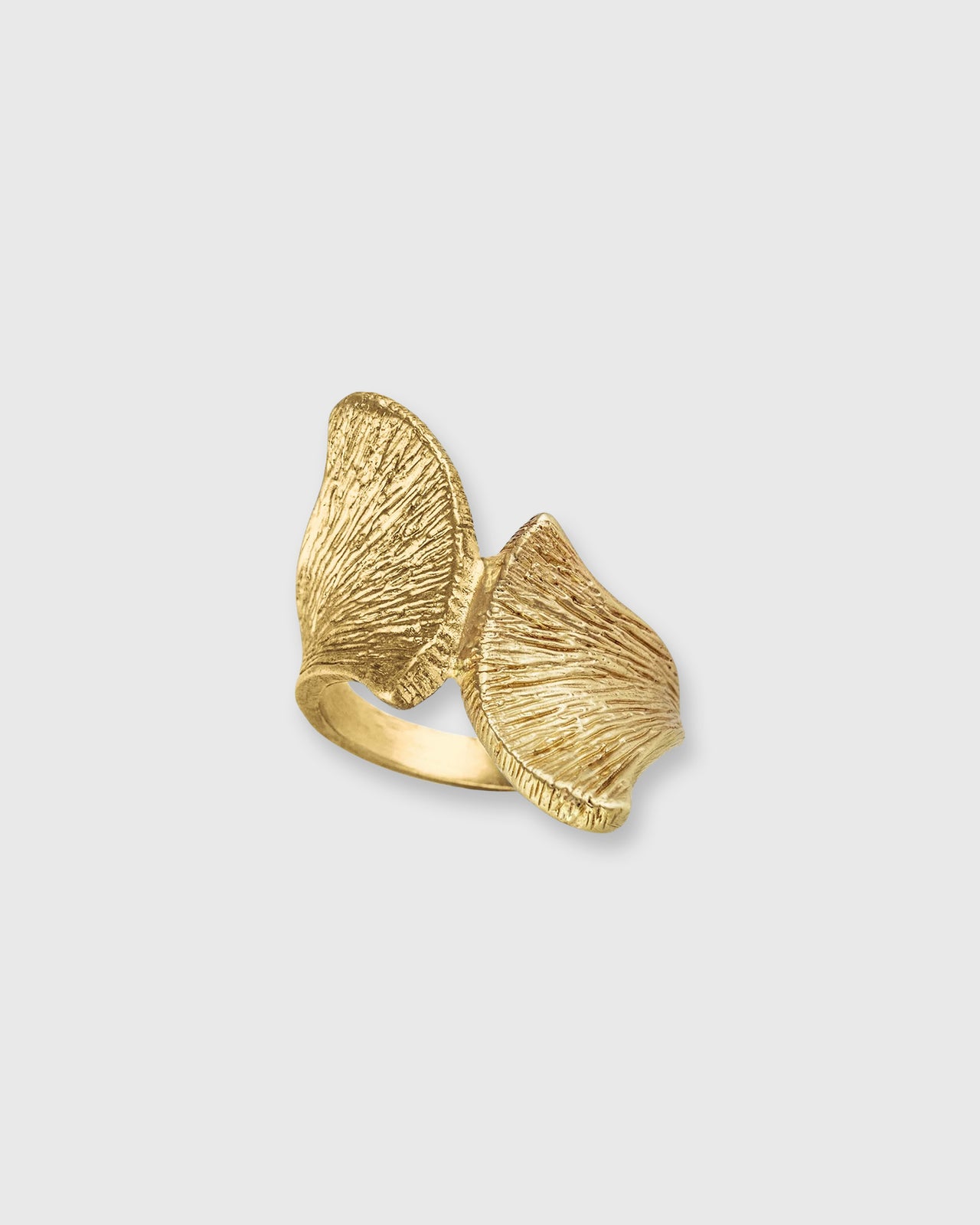 Armadillo Scapula Ring in Vermeil
