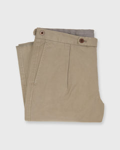 Garment-Dyed Pleated Sport Trouser in Mushroom AP Twill