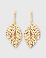 Load image into Gallery viewer, Rosalinde Earrings in Gold
