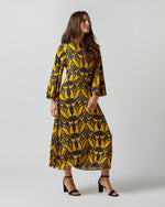 Load image into Gallery viewer, Sorella Dress in Papyrus Gold Flowy Jersey
