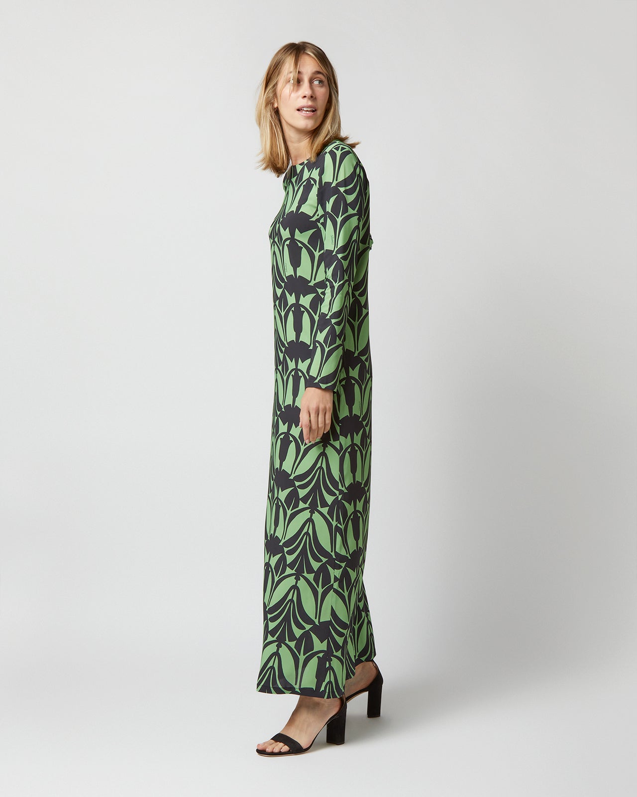 Long Sleeve Swing Dress in Papyrus Green Sablé