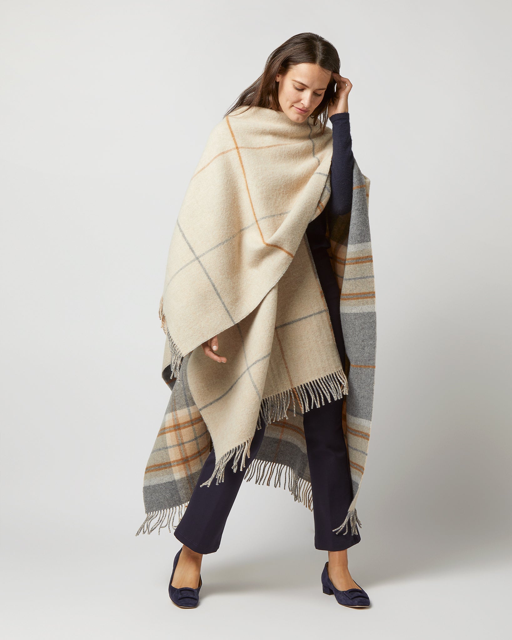 Reversible Lambswool Cape in Grey/Brown Overcheck