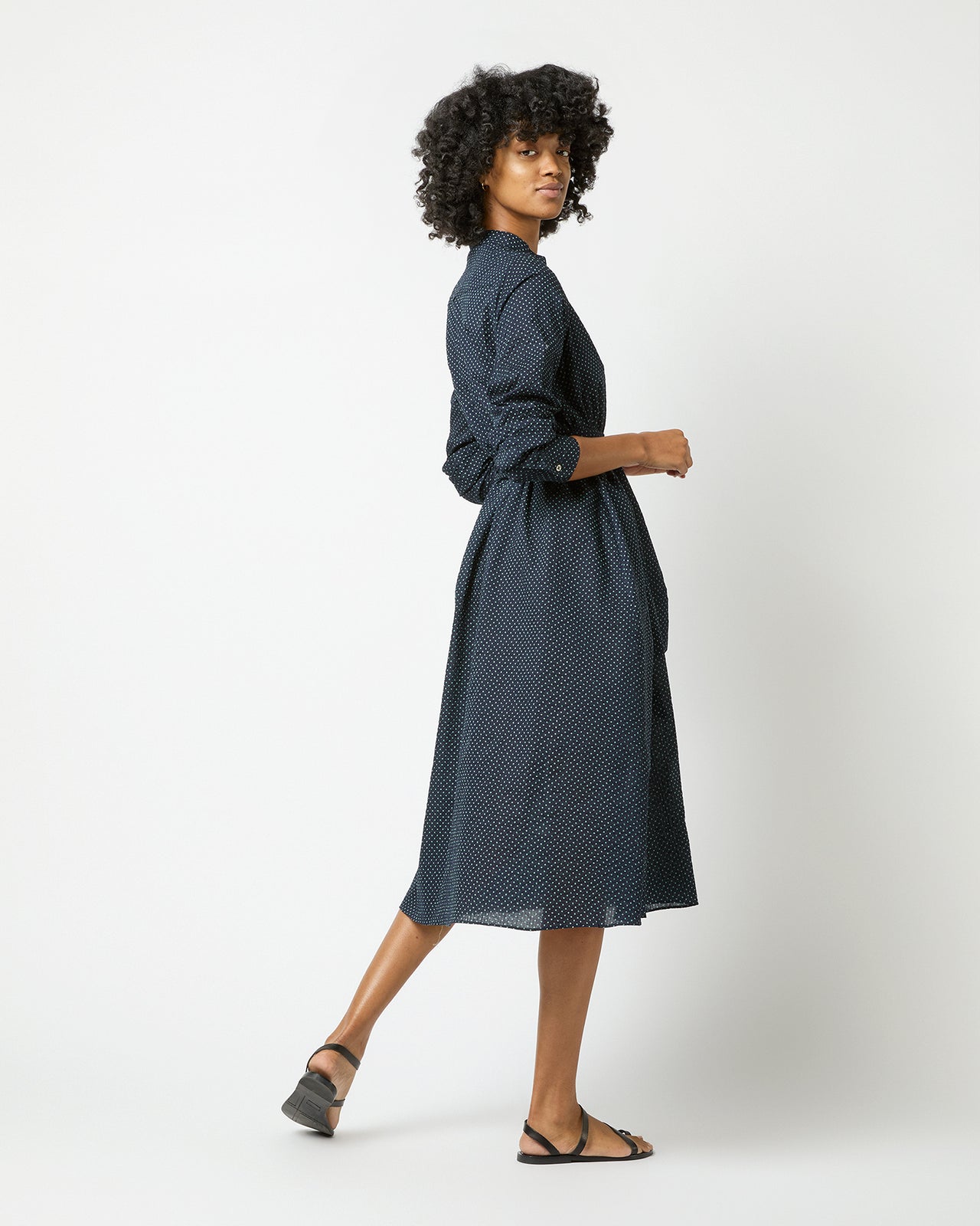 Long-Sleeved Gianna Dress in Navy/Green Small Dot Seersucker