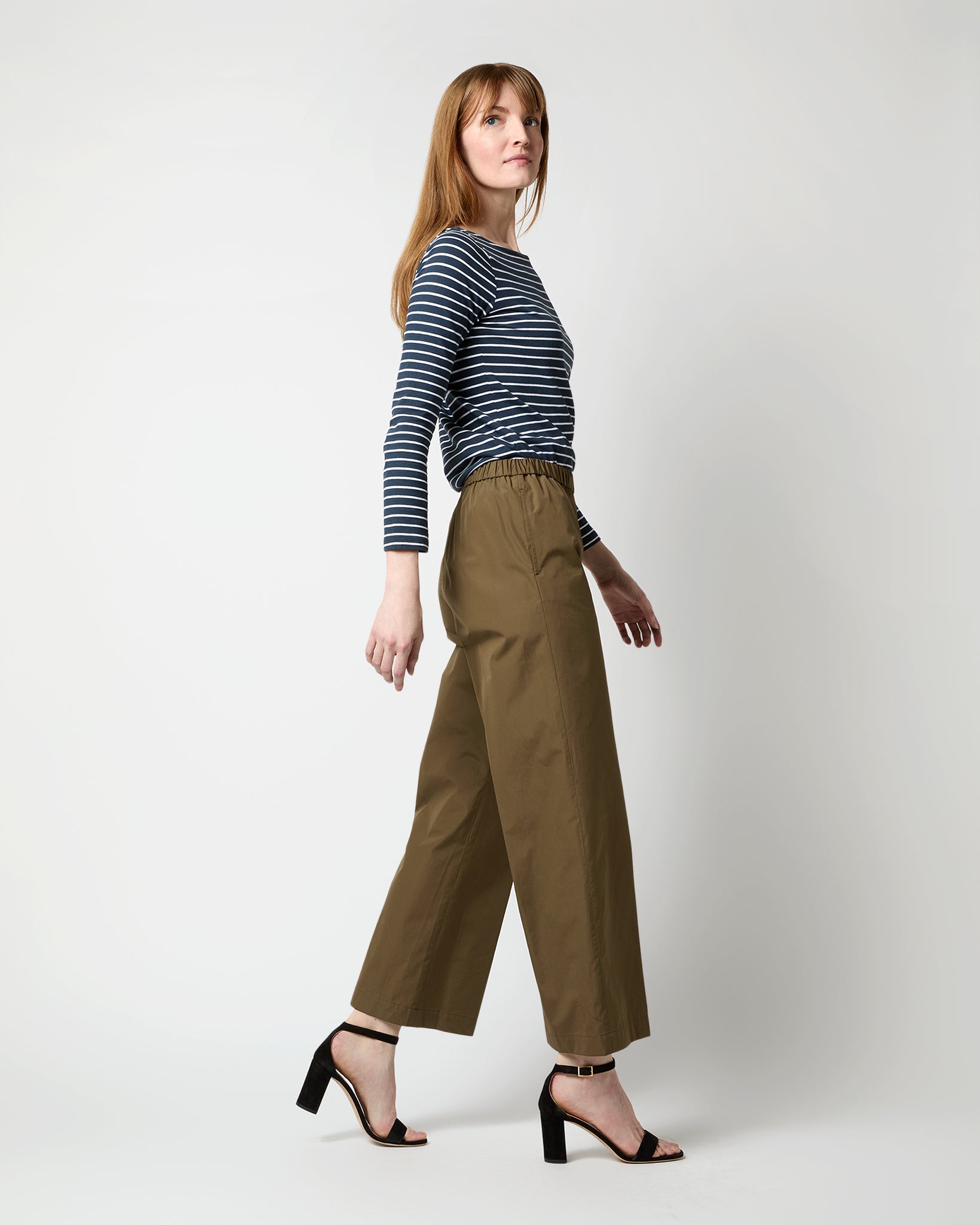 Pull-On Trouser in Military