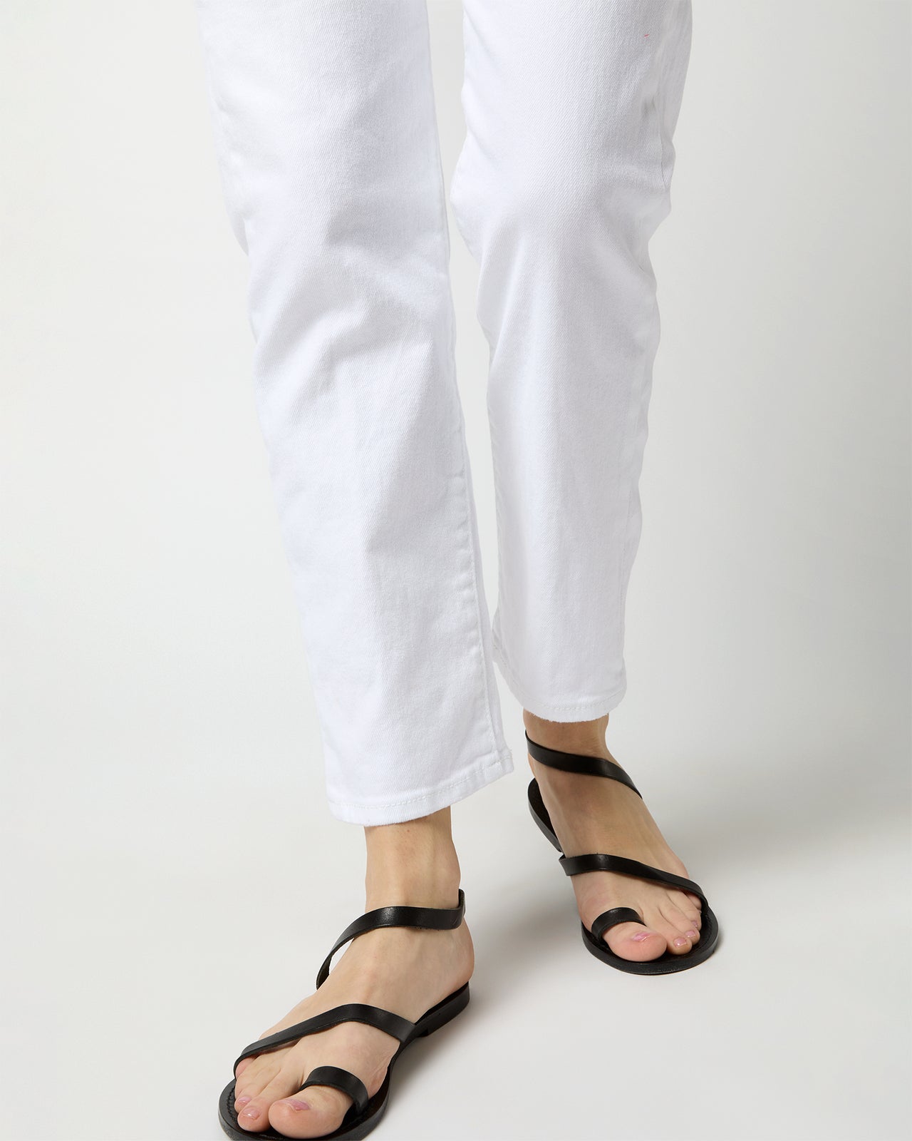 Wedgie Straight Jean in Naturally Good