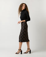 Load image into Gallery viewer, Aurora Skirt in Black/Magenta Hummingbird Matelassé
