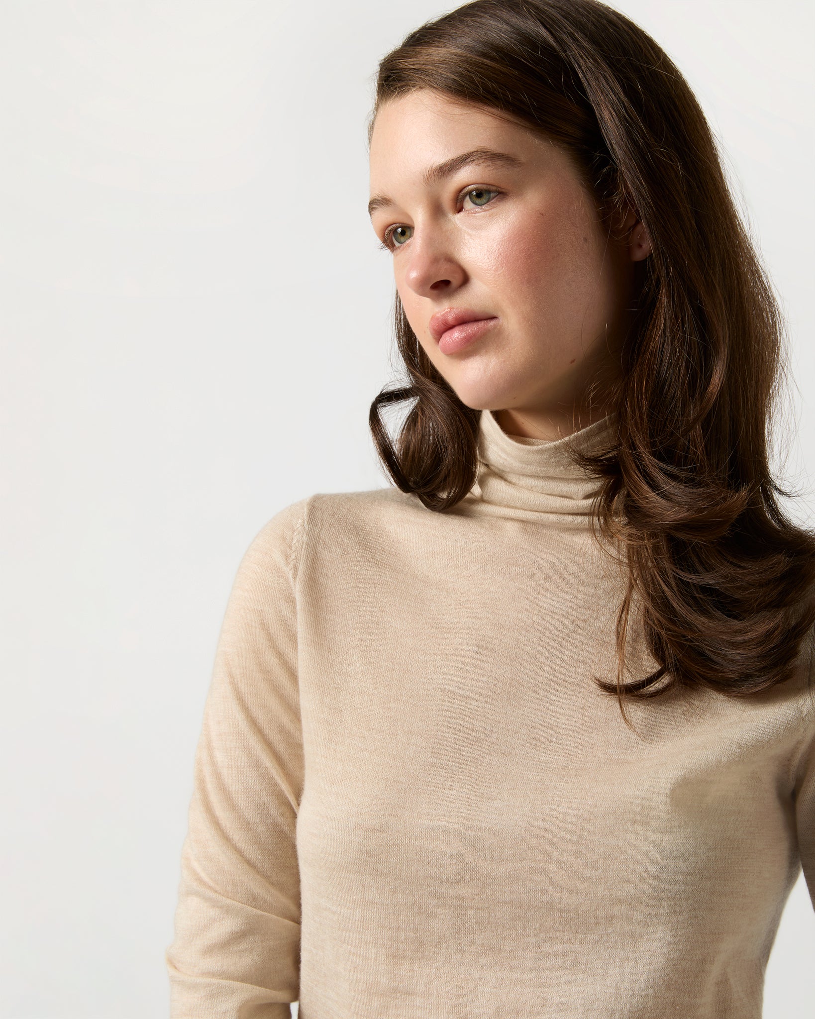 Superfine Funnel-Neck Sweater in Sandstone Cashmere