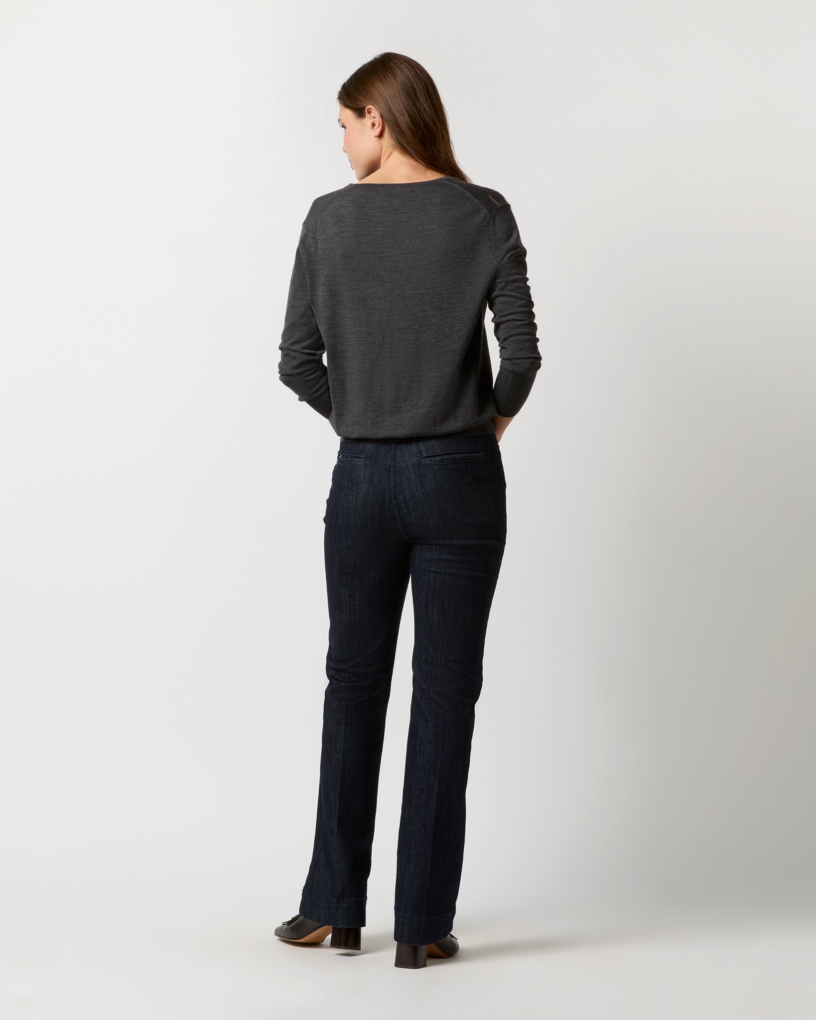 Kate V-Neck Sweater in Heather Charcoal Escorial Wool