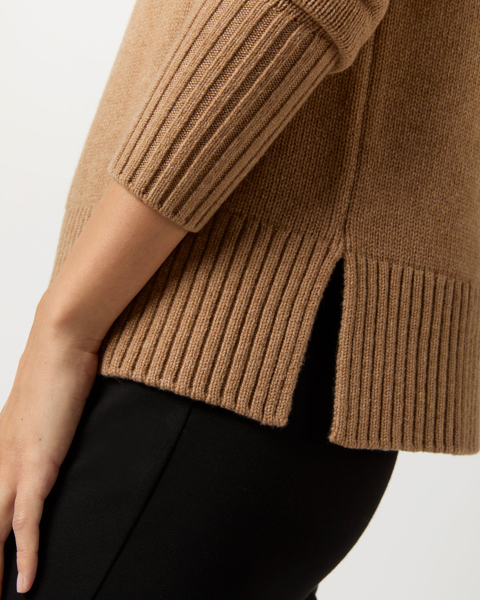 Lisette Turtleneck Sweater in Camel Cashmere