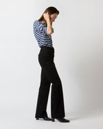 Load image into Gallery viewer, Sloane Trouser Jean in Black Stretch Denim
