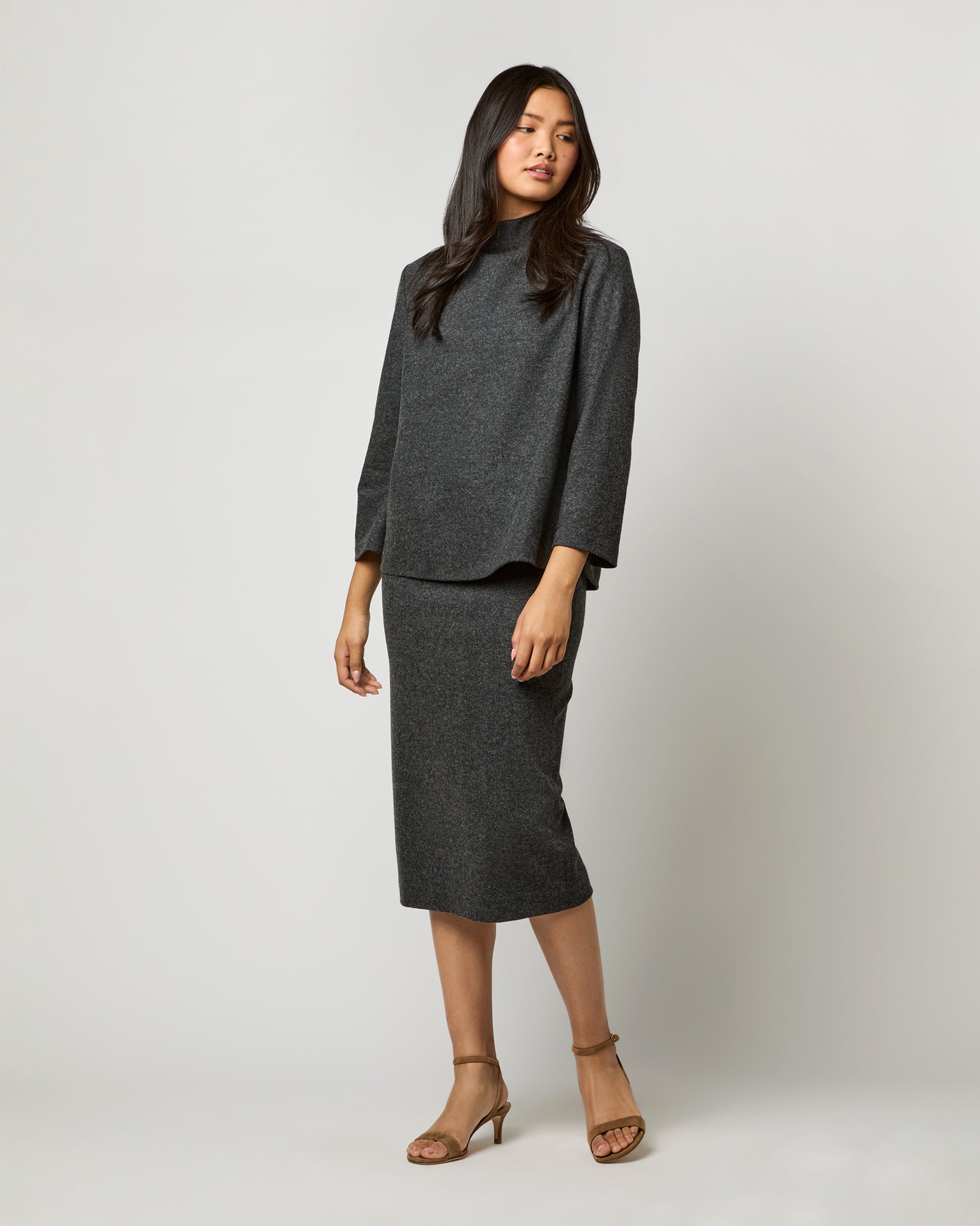 Evelyn Pull-On Skirt in Charcoal Stretch Hopsack