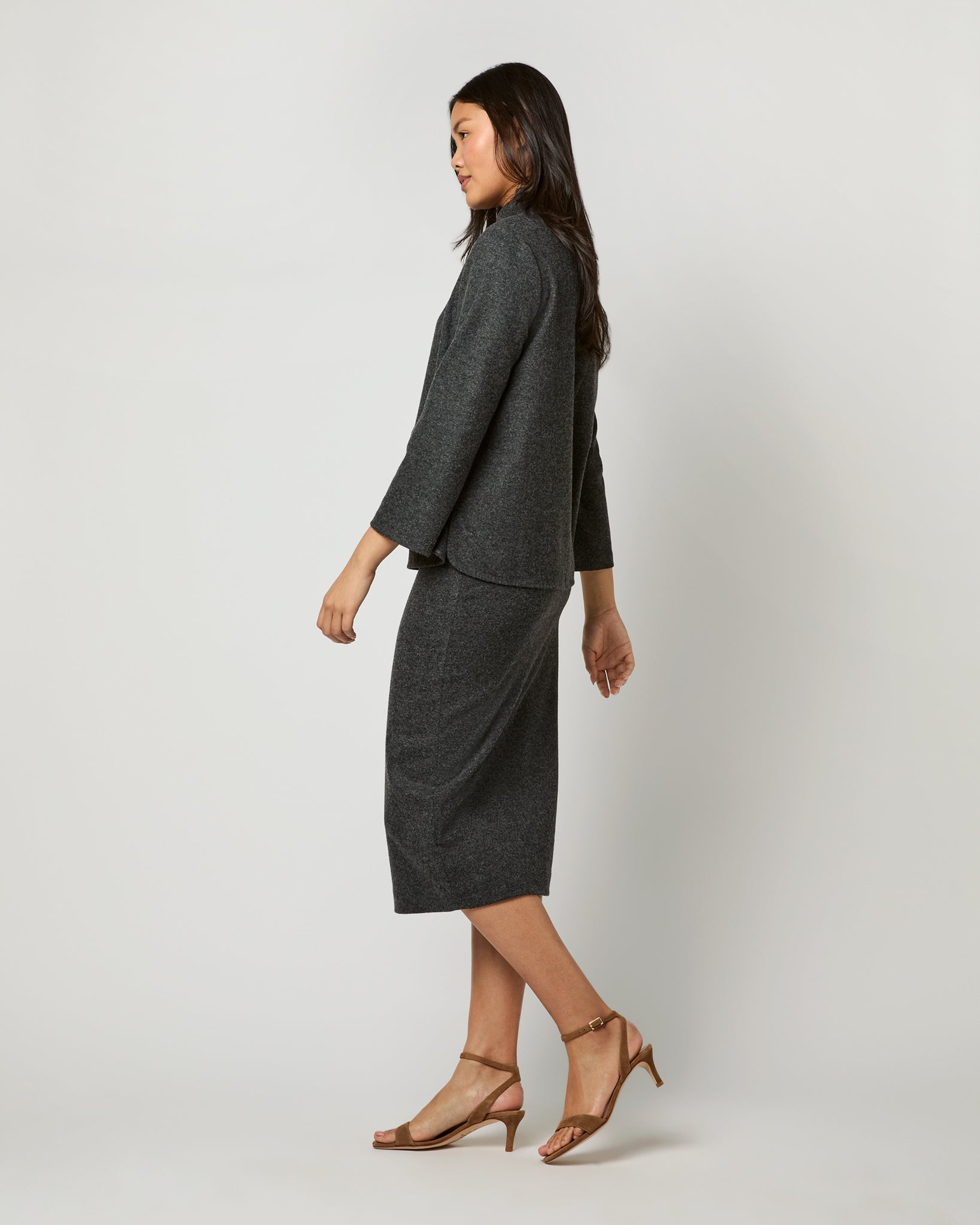 Evelyn Pull-On Skirt in Charcoal Stretch Hopsack