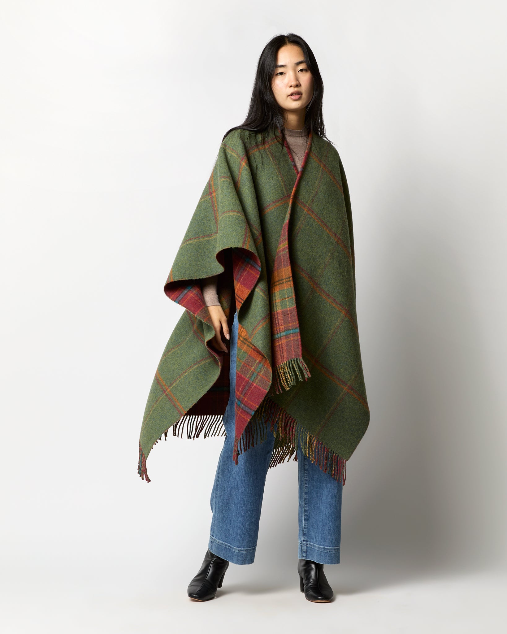 Reversible Lambswool Cape in Red Tweed/Green Windowpane