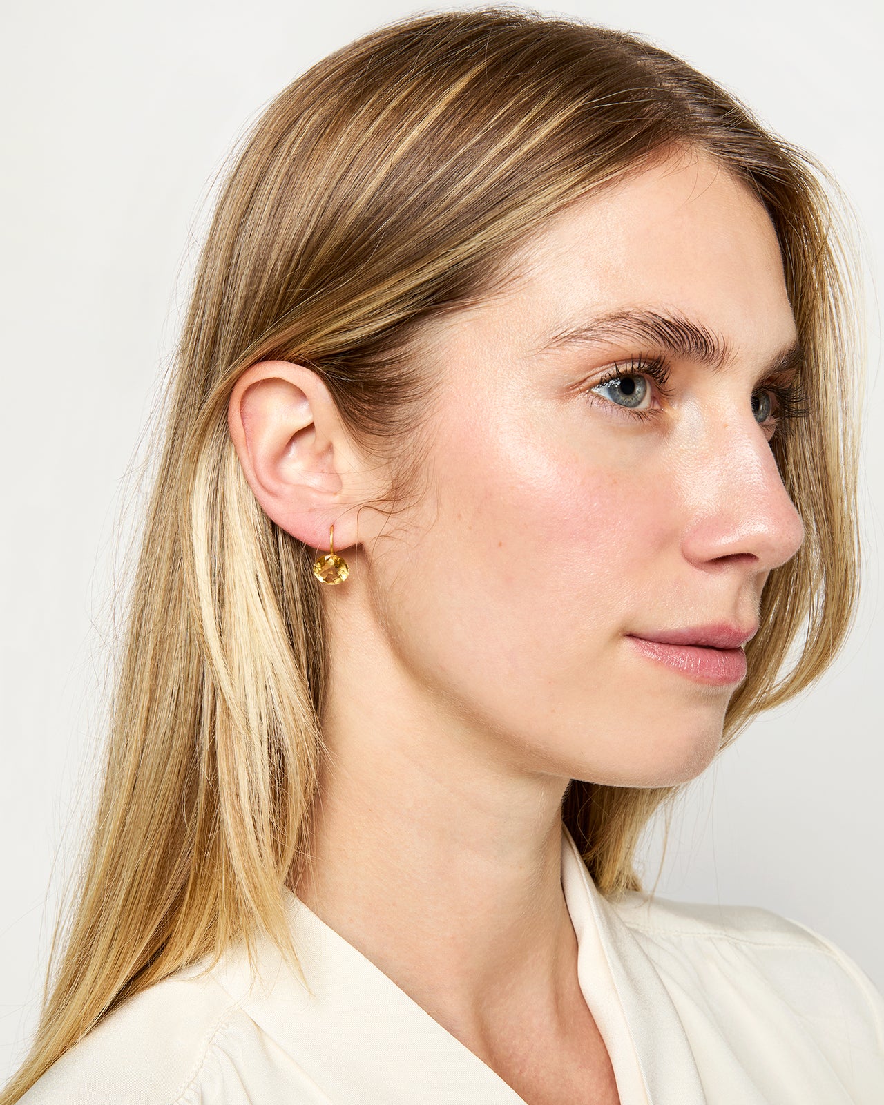 Small Brilliant Earrings in Citrine