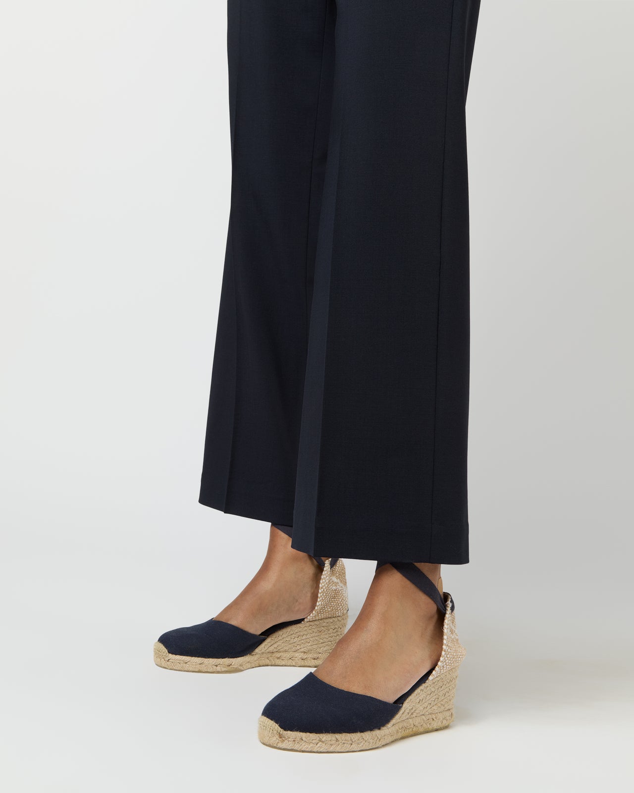 Frankie Cropped Pant in Navy Bi-Stretch Tropical Wool