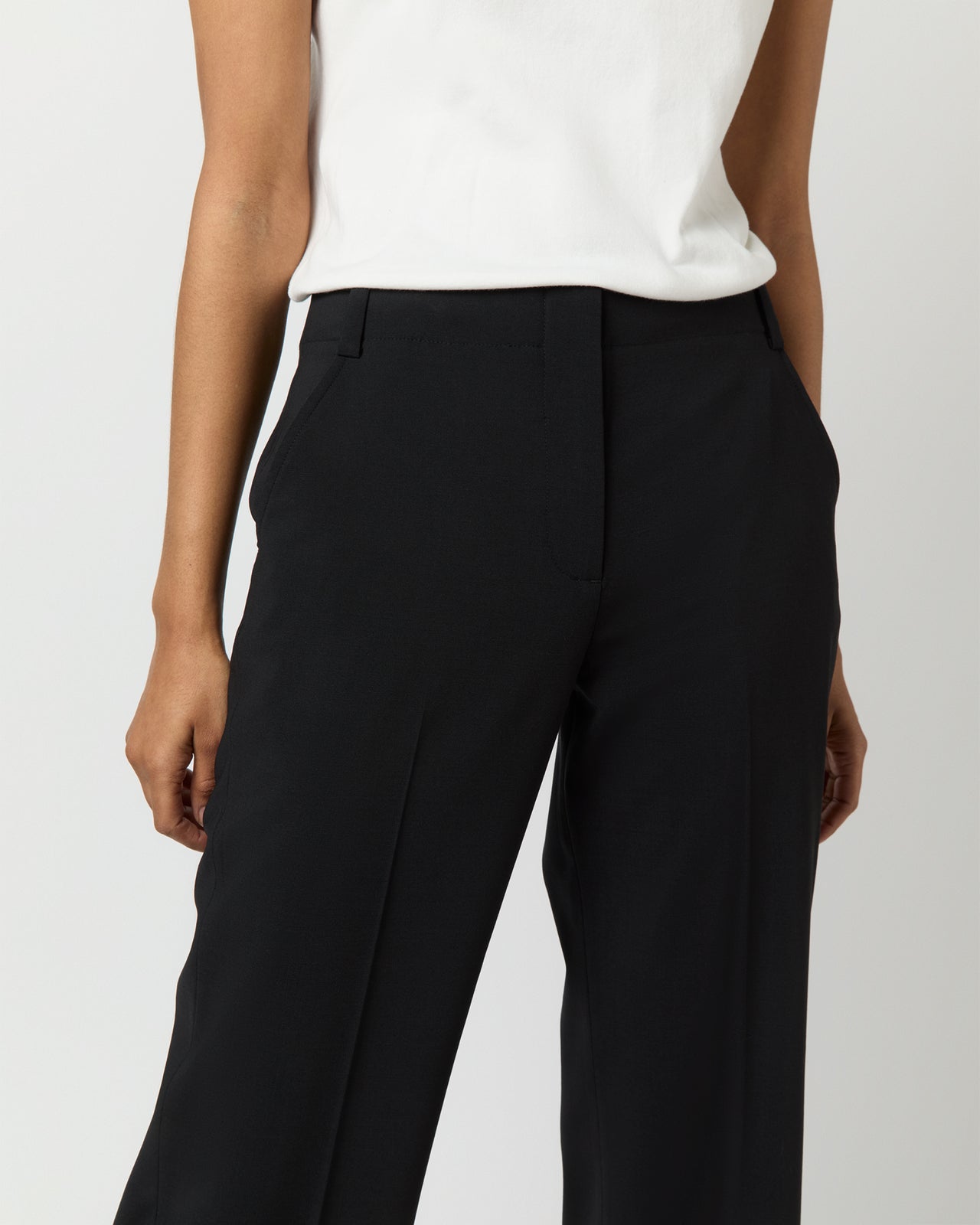 Frankie Cropped Pant in Black Bi-Stretch Tropical Wool