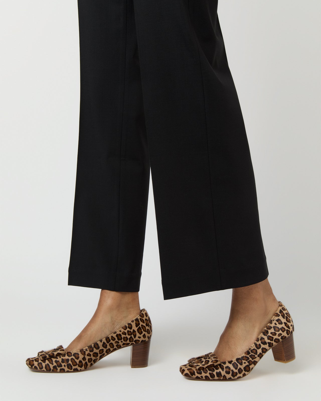 Frankie Cropped Pant in Black Bi-Stretch Tropical Wool