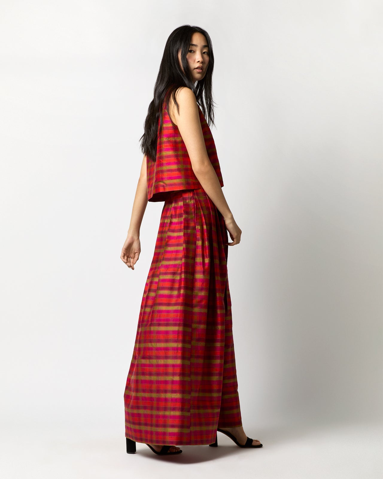 PLEATED WRAP SKIRT - RED 【公式通販】