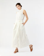 Load image into Gallery viewer, Clair Top in White Stretch Poplin
