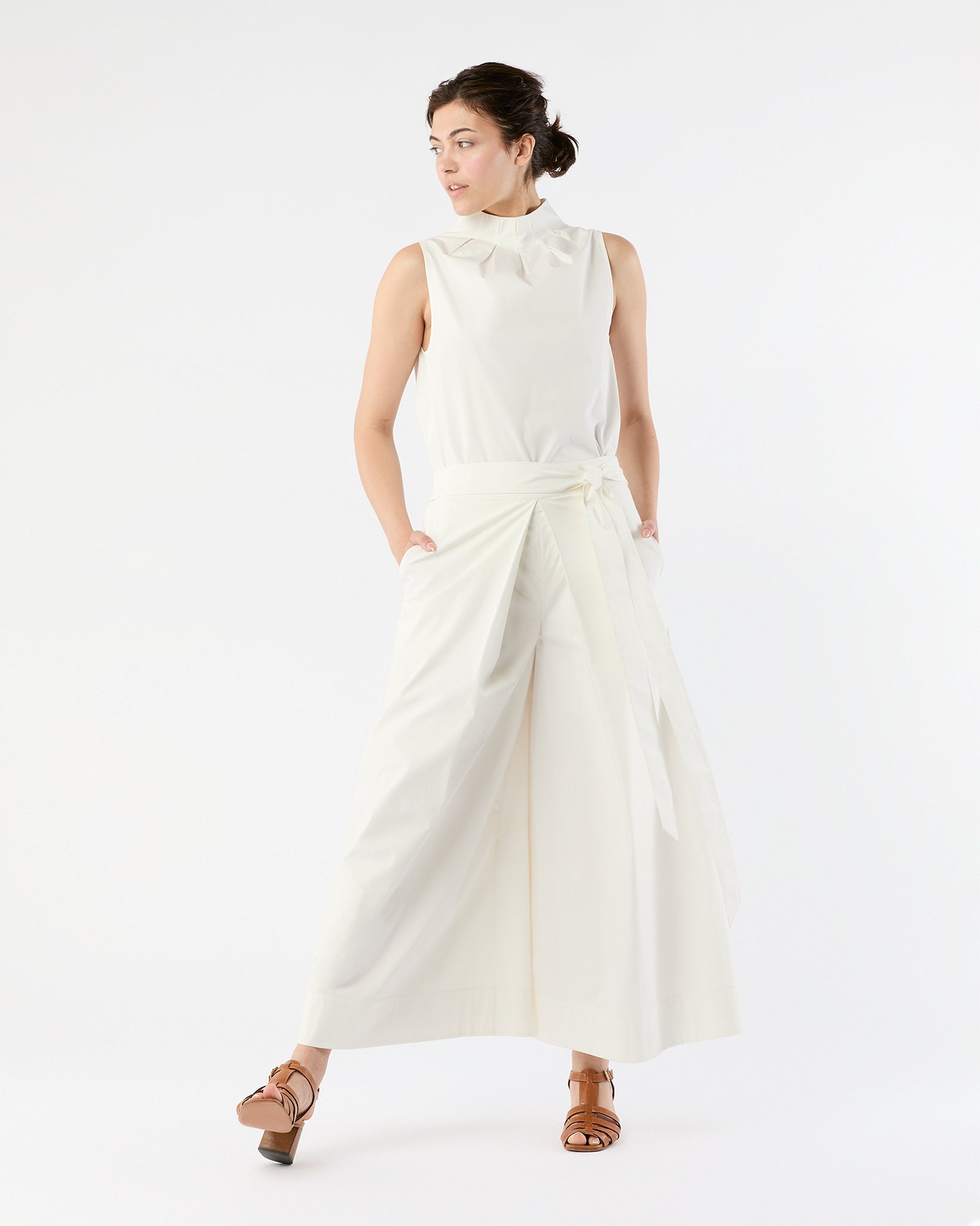 Clair Top in White Stretch Poplin