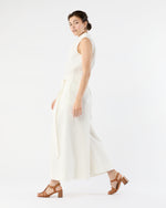 Load image into Gallery viewer, Clair Top in White Stretch Poplin
