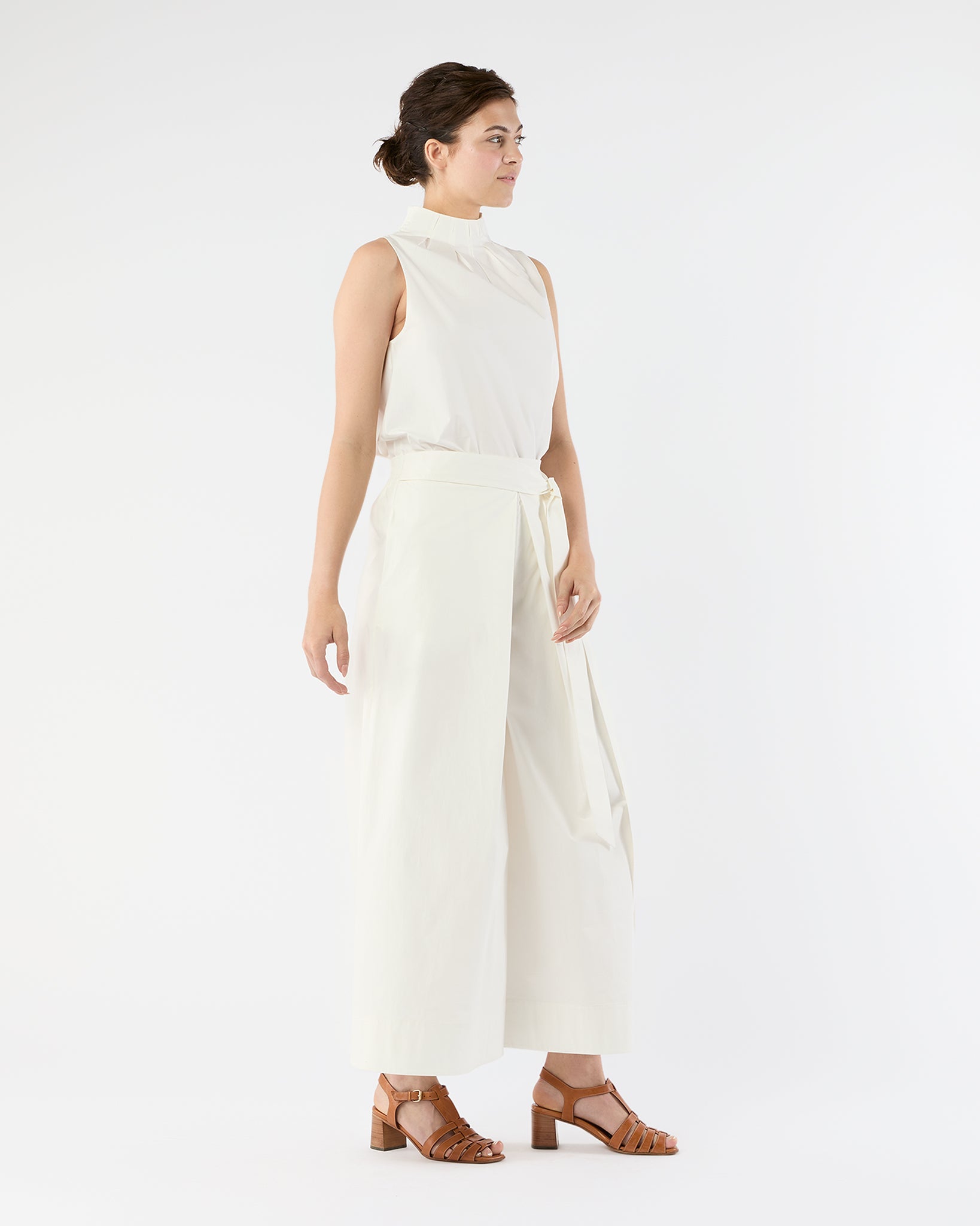 Clair Top in White Stretch Poplin