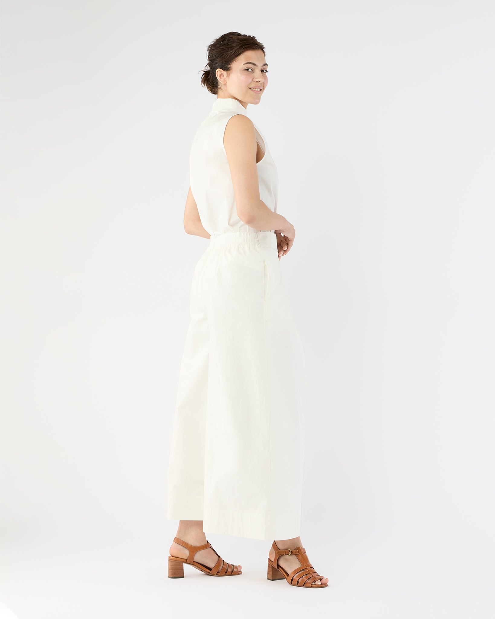 Clair Top in White Stretch Poplin