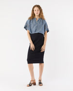 Load image into Gallery viewer, Estee Top in Indigo Cotolino Chambray
