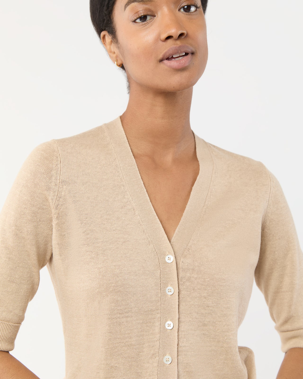 Short-Sleeved Rosie V-Neck Cardigan in Khaki Linen