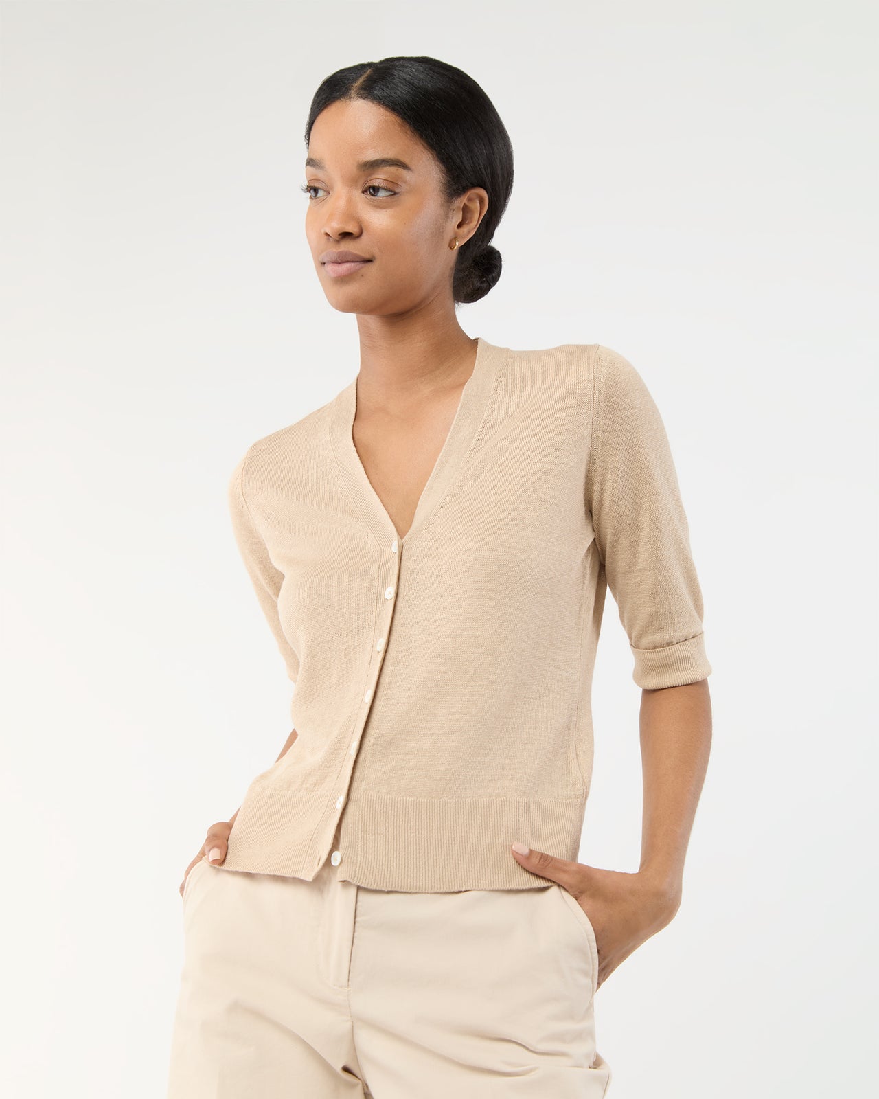 Short-Sleeved Rosie V-Neck Cardigan in Khaki Linen