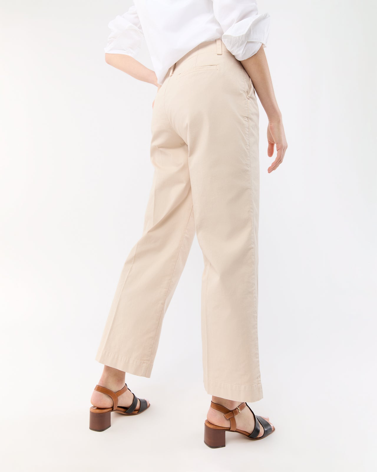 Frankie Cropped Pant in Sand Stretch Twill