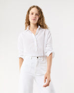 Load image into Gallery viewer, Tomboy Popover Shirt in White Swiss Dot
