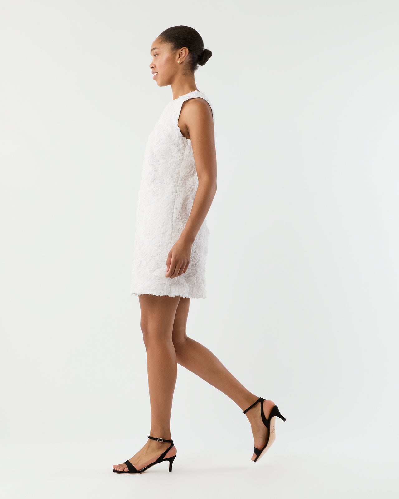Susy Shift Dress in White Floral Chain Embroidery