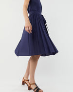 Load image into Gallery viewer, Joelle Dress in Navy Lightweight Poplin
