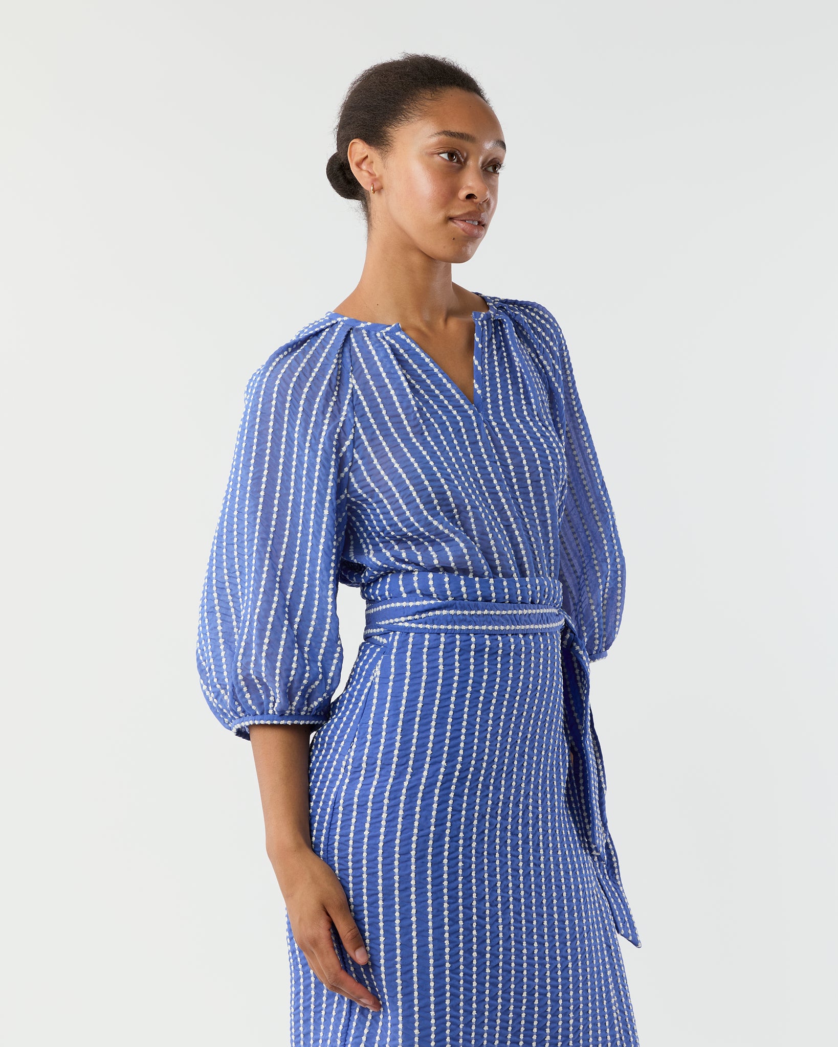 Victoria Blouse in Blue/White Knotted Striped Jacquard